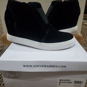 Steve Madden Wavery Wedge Sneaker